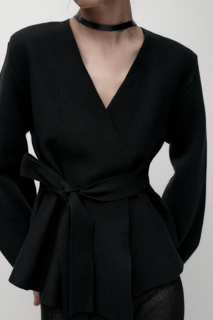 BELTED BLAZER WITH SHOULDER PADS