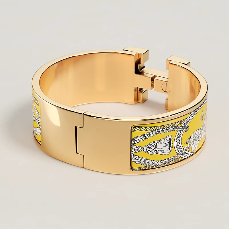 Click H Gala Brides Applique Bracelet Pin