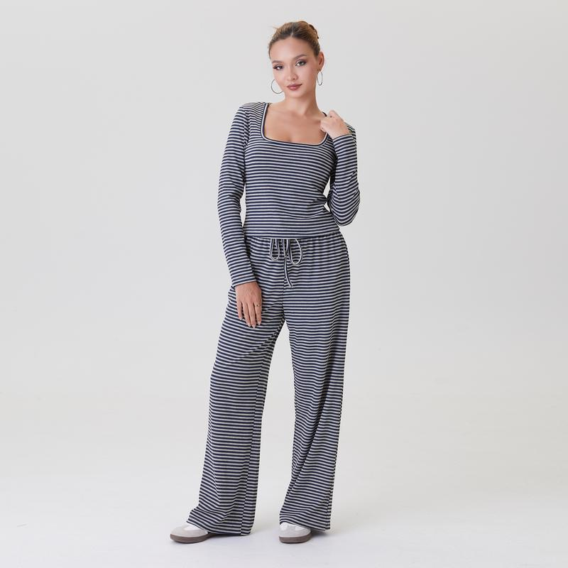 Long Sleeve Crop Top & Low-Rise Wide Leg Trousers