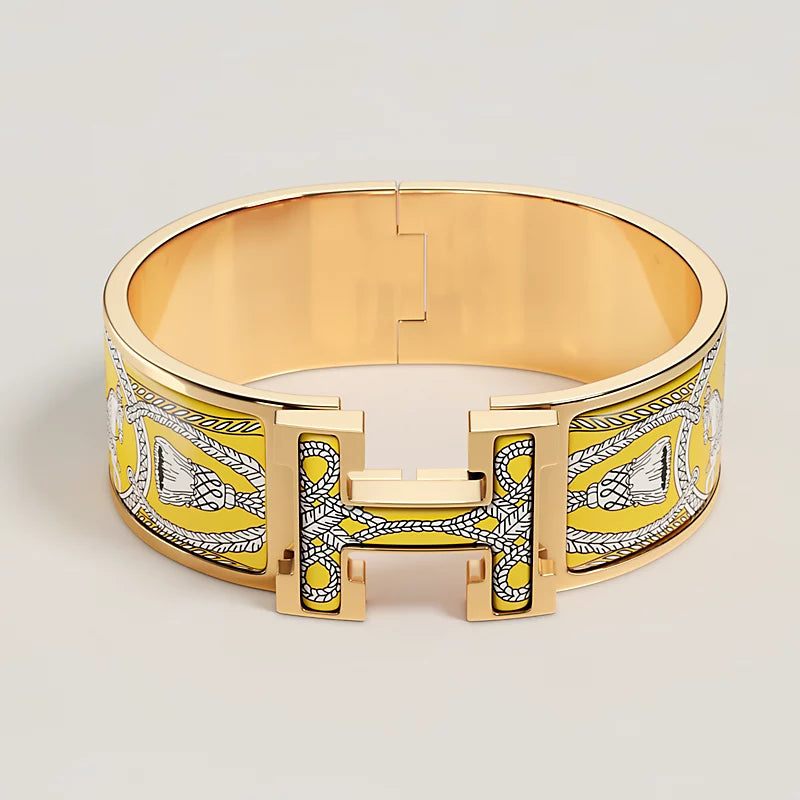 Click H Gala Brides Applique Bracelet Pin